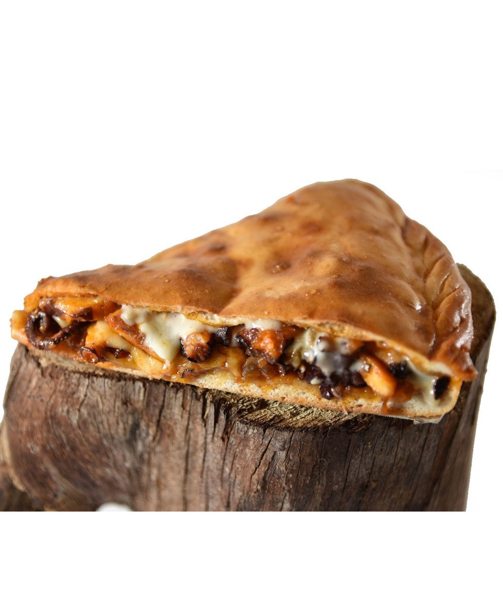 Empanada de Pulpo con Queso Tetilla Empanada de Pulpo con Queso Tetilla
